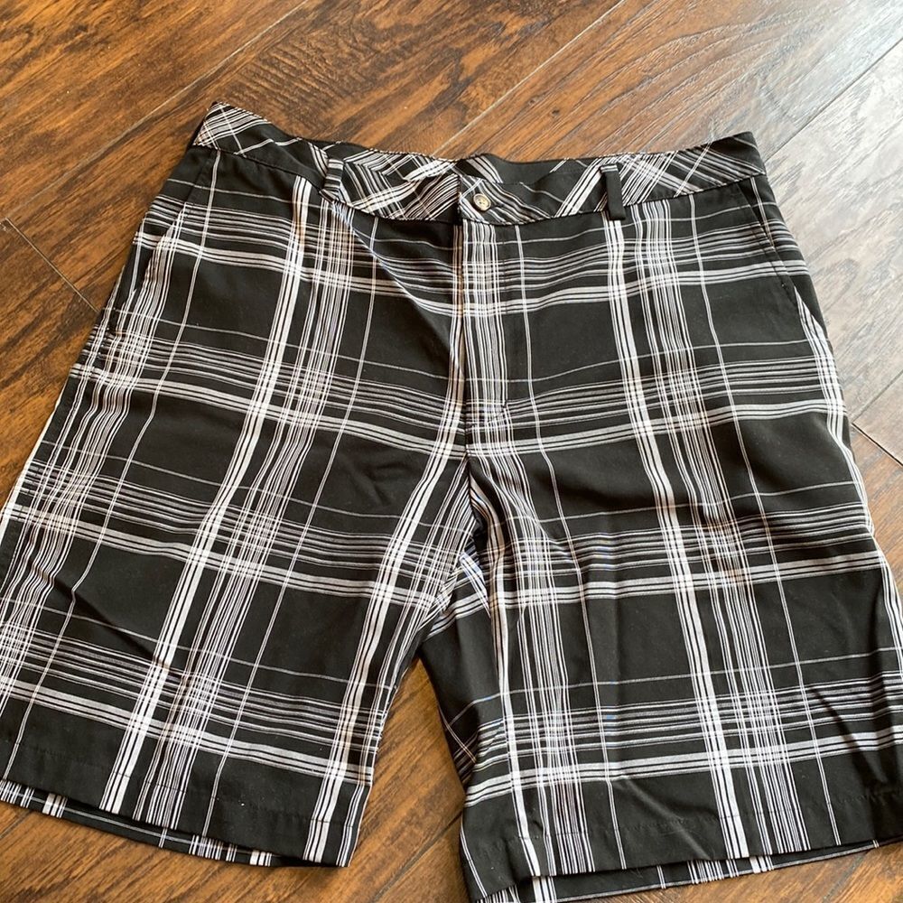 Ping black plaid golf shorts size 36 in GUC
